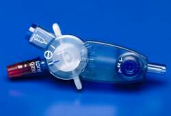 Cardinal Respirator Port Gientri™ - Case of 10 - 771111-CS