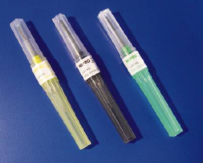 Smiths Medical Jelco® Blood Collection Needle 22 Gauge 1-1/2 Inch Needle Length Conventional Needle Without Tubing Sterile - Box of 100 - 80225-BX