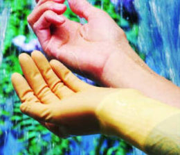 Cardinal Surgical Glove Protexis™ Latex with Neu-Thera® Size 9 Sterile Latex Standard Cuff Length Smooth Beige Chemo Tested - Case of 200 - 2D73TP90-CS