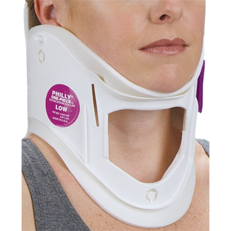 DeRoyal Extrication Cervical Collar DeRoyal® Preformed Pediatric Child Size One-Piece / Trachea Opening 1-3/4 Inch Height 8 to 18 Inch Neck Circumference - Each - 1044-81-EA