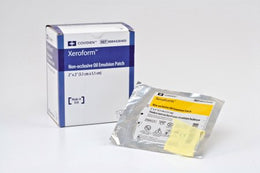 Cardinal Xeroform Petrolatum Impregnated Dressing Xeroform™ Non-occlusive Rectangle 2 X 2 Inch Sterile - Case of 300 - 8884436400-CS