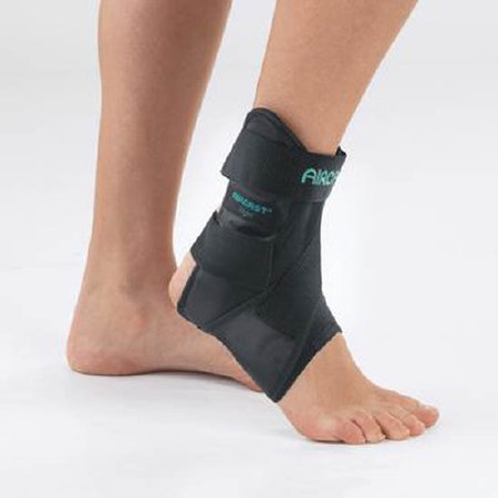 Patterson Medical Supply Ankle Support Aircast® AirSport™ Large Hook and Loop Closure Male 11 to 12 and Up / Female 9-1/2 to 13-1/2 and Up Left Ankle - Each - 927305-EA