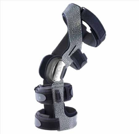 DJO Knee Ligament Brace DonJoy® Armor Fourcepoint™ Medium 18-1/2 to 21 Inch Thigh Circumference / 14 to 15 Inch Knee Circumference / 14 to 16 Inch Calf Circumference Standard Calf Length Right Knee - Each - 11-1442-3-EA