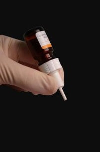 Dynamic Diagnostics Control Dropper Top Plastic White For 5 mL and 10 mL Threaded Control Vials - Bag of 100 - 2000-30-BG