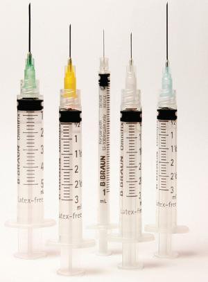 B. Braun General Purpose Syringe Omnifix™ Luer Lock Tip Without Safety - Pack of 100 - 4617053V-02-PK