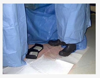Sandel Medical Industries Absorbent Floor Mat DriFloor™ 33 X 40 Inch - Case of 20 - 2440-CS