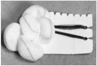 Teleflex Medical Surgical Tonsil Sponge X-Ray Detectable Cotton / Gauze 5 Count Pack Sterile - Box of 100 - 200340-BX