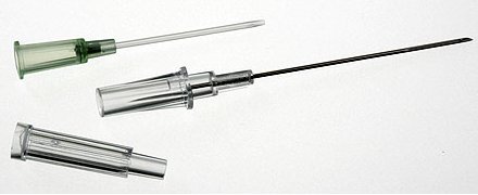 Terumo Medical Peripheral IV Catheter SurFlash® 16 Gauge 2 Inch Without Safety - Case of 200 - SR*FF1651-CS